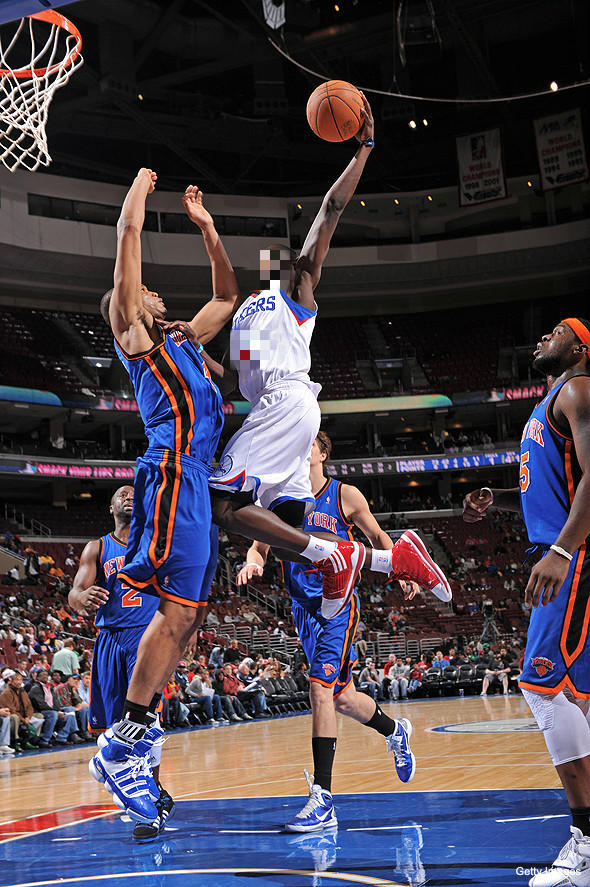 他爱妻乃女足前锋 轰30+9虐书豪