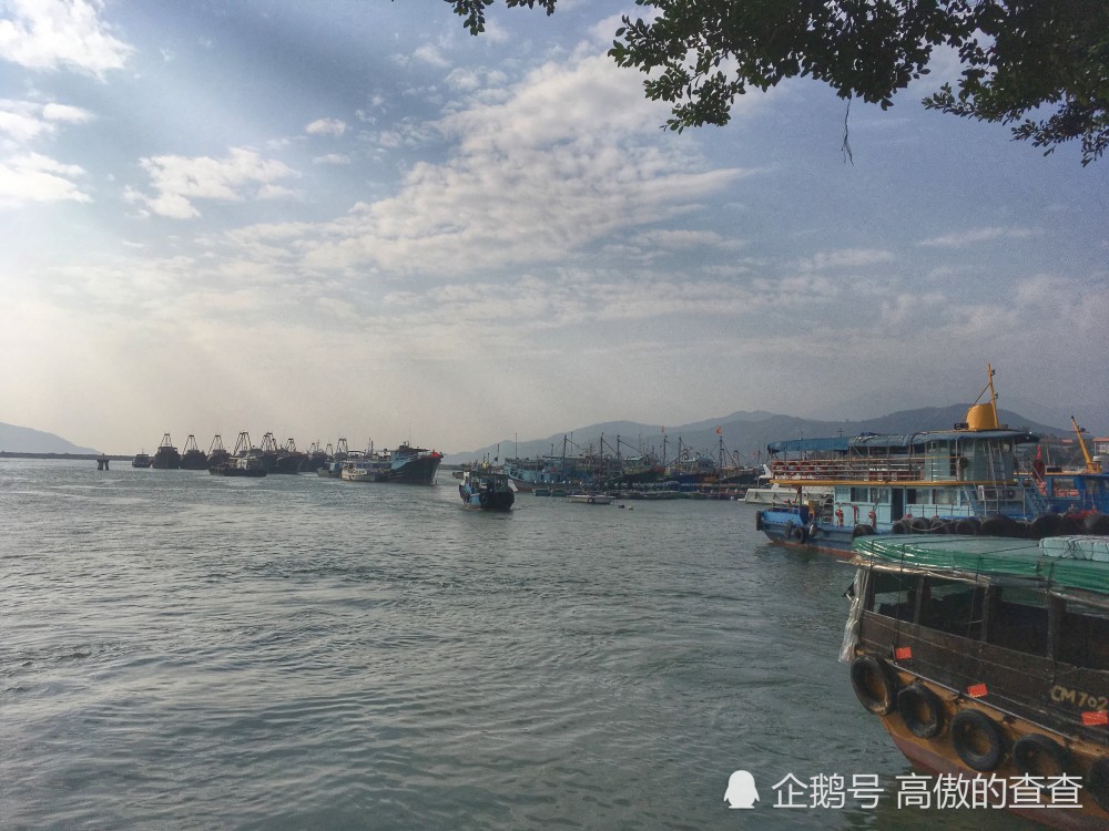 去香港别光顾着买买买 香港电影里的长洲岛和大屿山 风景都很美 看点快报