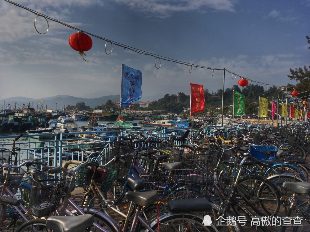 去香港别光顾着买买买 香港电影里的长洲岛和大屿山 风景都很美 看点快报