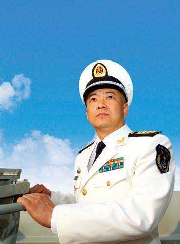 辽宁舰舰长在军队里面是什么军衔?专家告诉你,很多军迷也不知道
