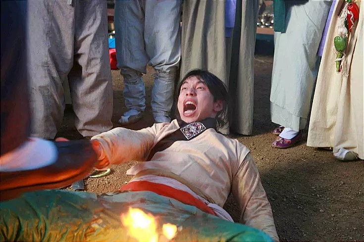 各种表情包出处!《猛男诞生记》长腿傻妞也能如此诱人