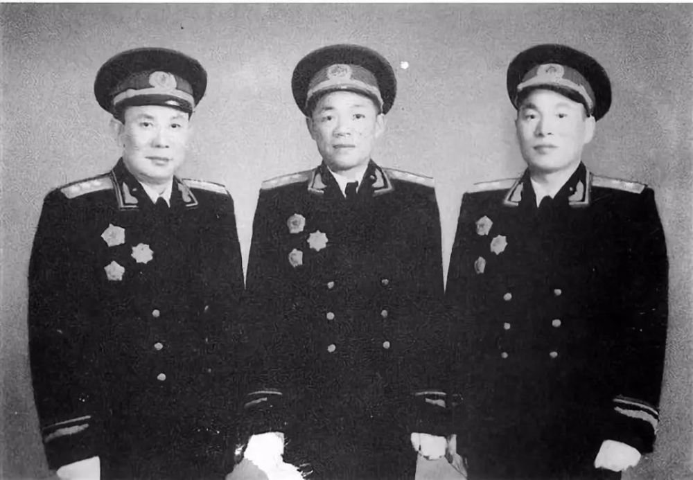 55位开国上将的入党介绍人都是谁?