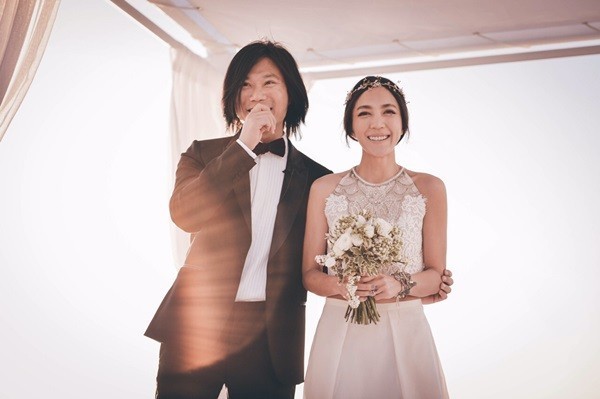 五月天玛莎当爸抱得龙凤胎 星战迷给孩子起名