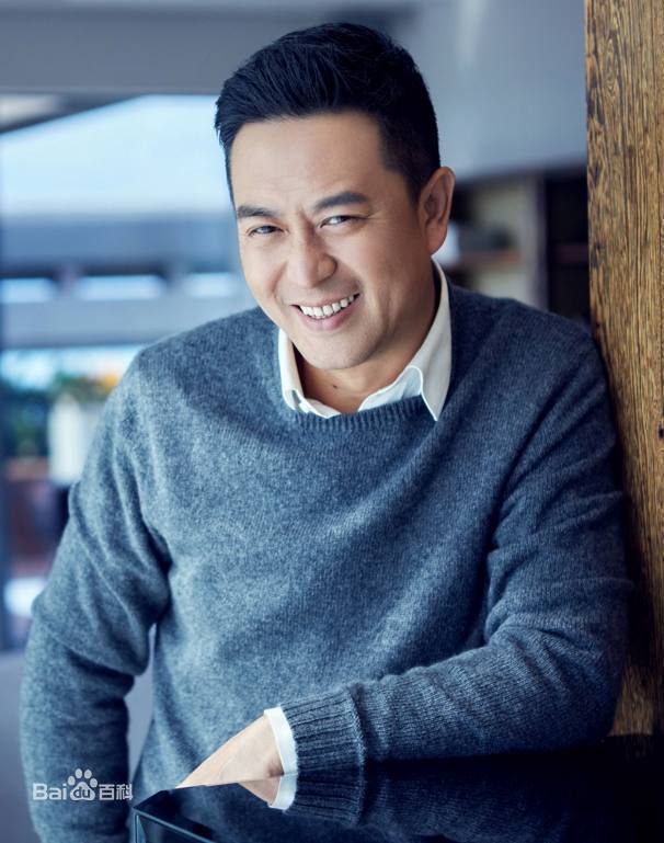 这是张嘉译,闫妮继《一仆二主》后再度合拍电视剧,该剧当年一开播就