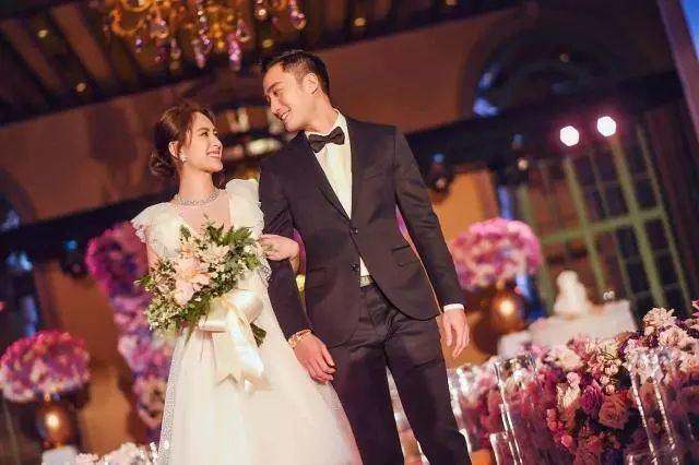 TVB最年轻影后，香港冻龄女神，32岁成单亲妈妈！如今……