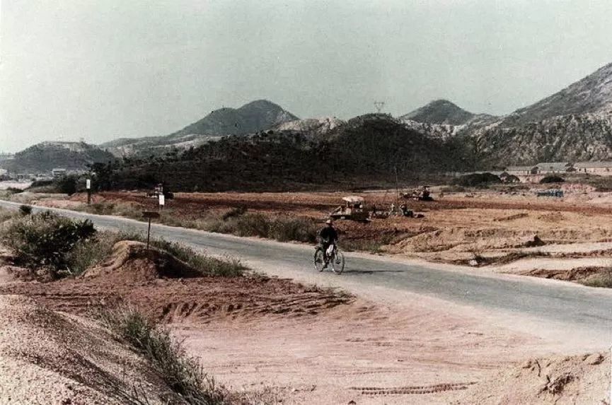 改革开放40年,大量深圳老照片曝光,看完泪奔. .
