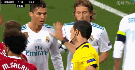 gifc罗赛前凝视萨拉赫纳瓦斯关键扑救化解险情