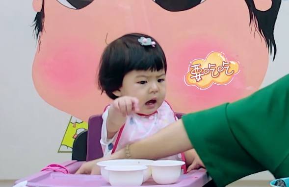 咘咘质疑贾静雯,修杰楷神补刀,波妞却只顾着吃