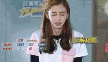 baby生理期争议后首现身 邓超喊话跑男都心疼她