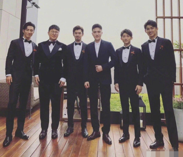 这对新人的朋友圈很猛,张一山陈柏霖当伴郎,葛