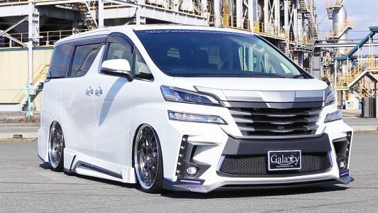 丰田新埃尔法日本卖30万,香港卖50万,国内加价