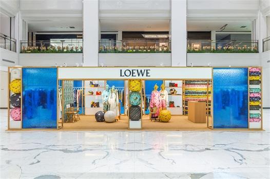 loewe特别系列快闪店于北京skp一层中庭隆重揭幕