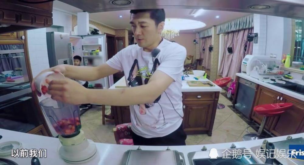 杨子让安迪做饭,对话中,意外透露黄圣依和节目