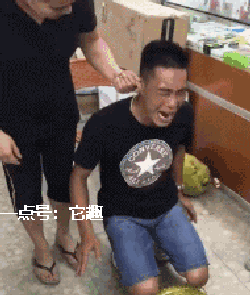 搞笑gif:如果小姐姐晚上叫你去疏通下水道,你愿意吗?