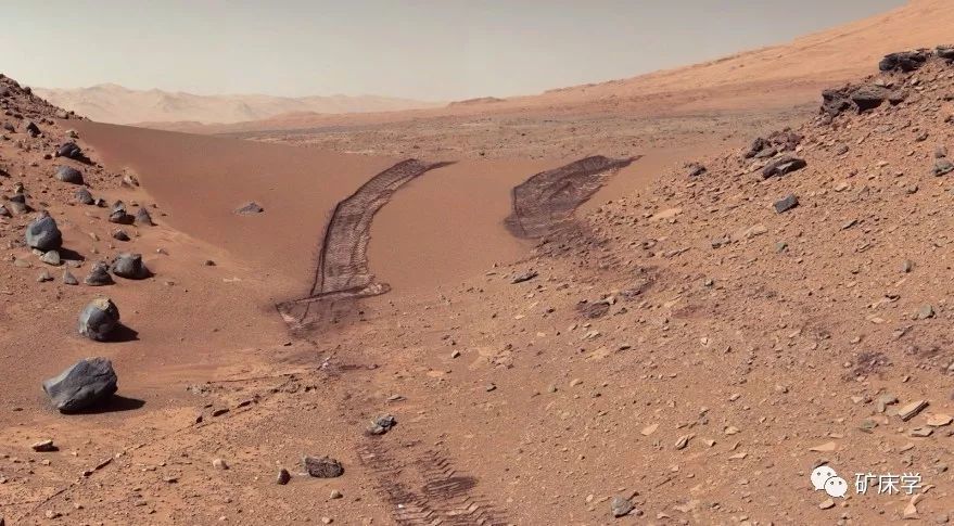 图2好奇号火星探测器拍摄的火星表面(照片来源:nasa, jpl) 地球有