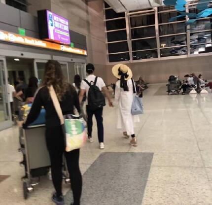 李晨新片《七日生》开拍，范冰冰全程陪同，网友：一箭三雕？