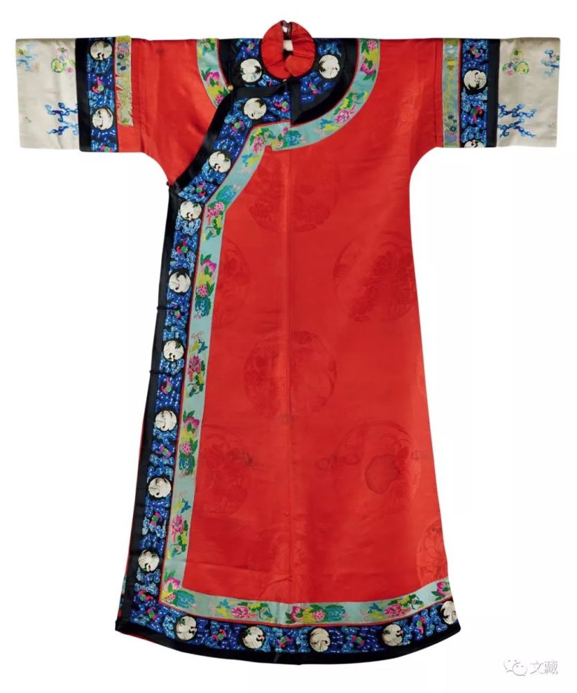 国风之美:清代女子服装的色彩、镶边装饰艺术