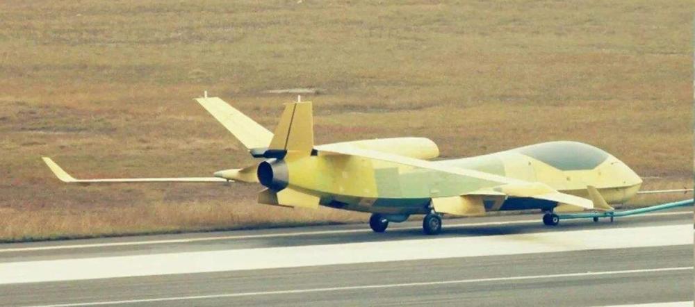 成洛马又出大招,世界首创联翼设计,翔龙无人机