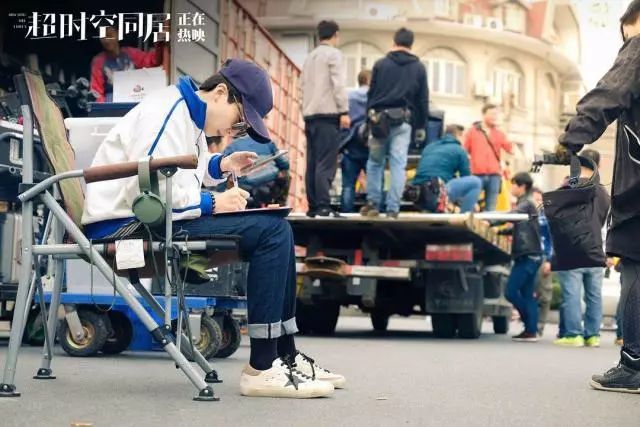 《超时空同居》导演苏伦：开头最难，别把时间浪费在等上