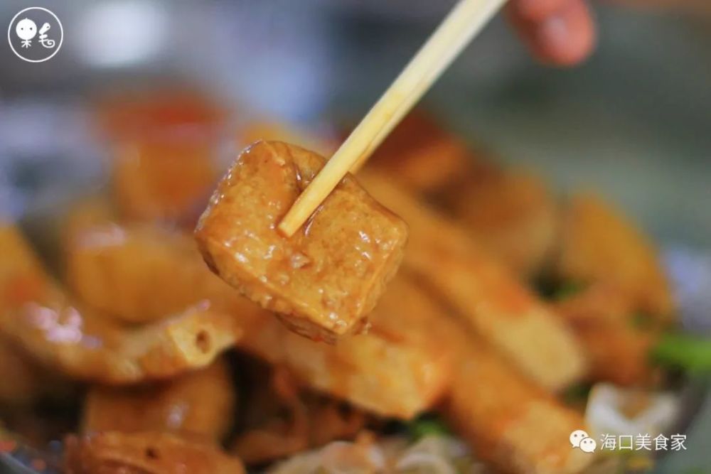 方豆腐块不是第一次吃   但是这个长条的豆腐就是第一次看到拿来炸