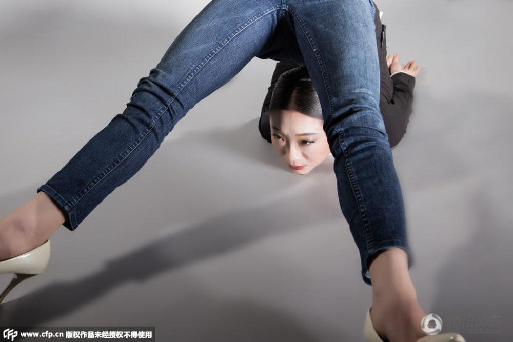 刘藤展高难度动作 (来自:腾讯体育)