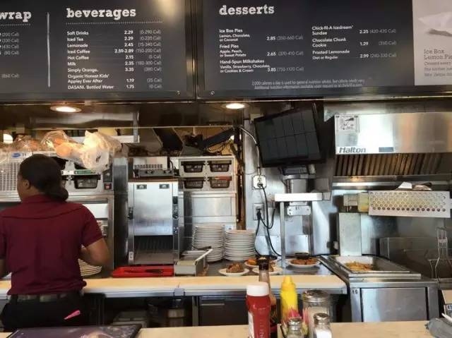 靠变态服务干翻肯德基和麦当劳,年入超过60