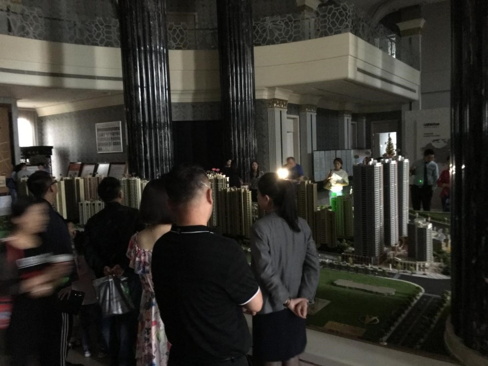 棱镜|西安楼市从冰点到沸腾:65万新增人口和2