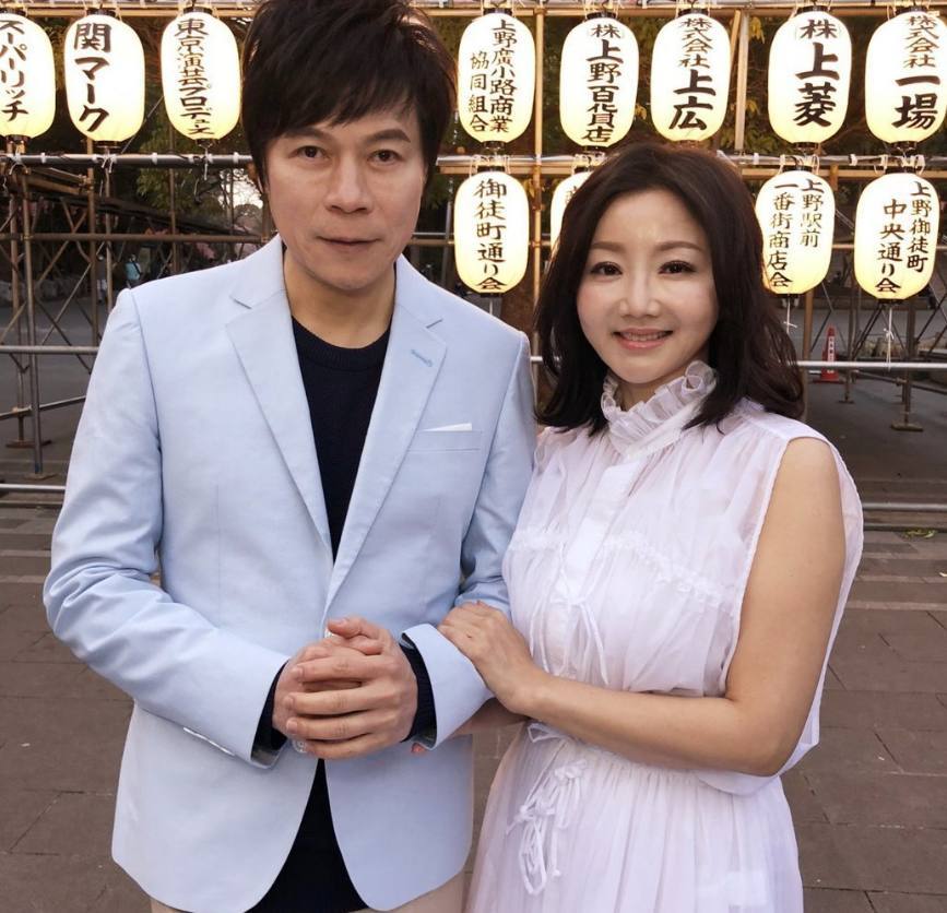 台湾歌手洪荣宏与新婚妻子赴日度蜜月
