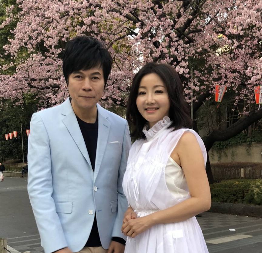 台湾歌手洪荣宏与新婚妻子赴日度蜜月