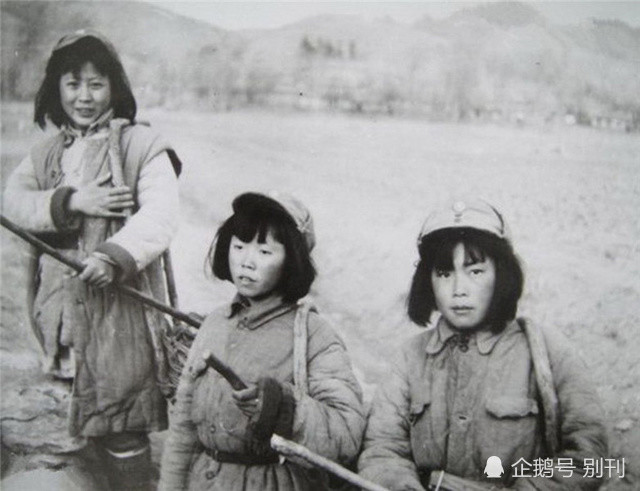 八路军女战士老照片,英姿飒爽,难得一见!