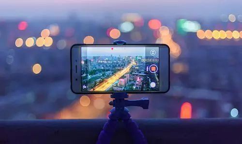 IPO前夕,映客用一场近1400万人直播给了自己