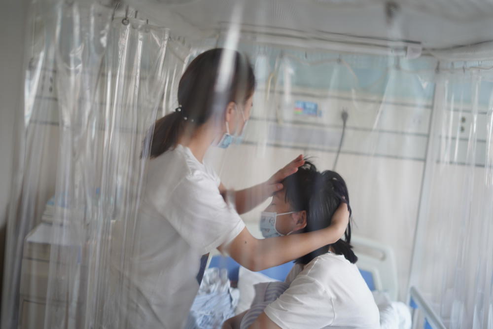 河南23岁女孩欲用彩礼钱救妹妹:谁救她我就嫁