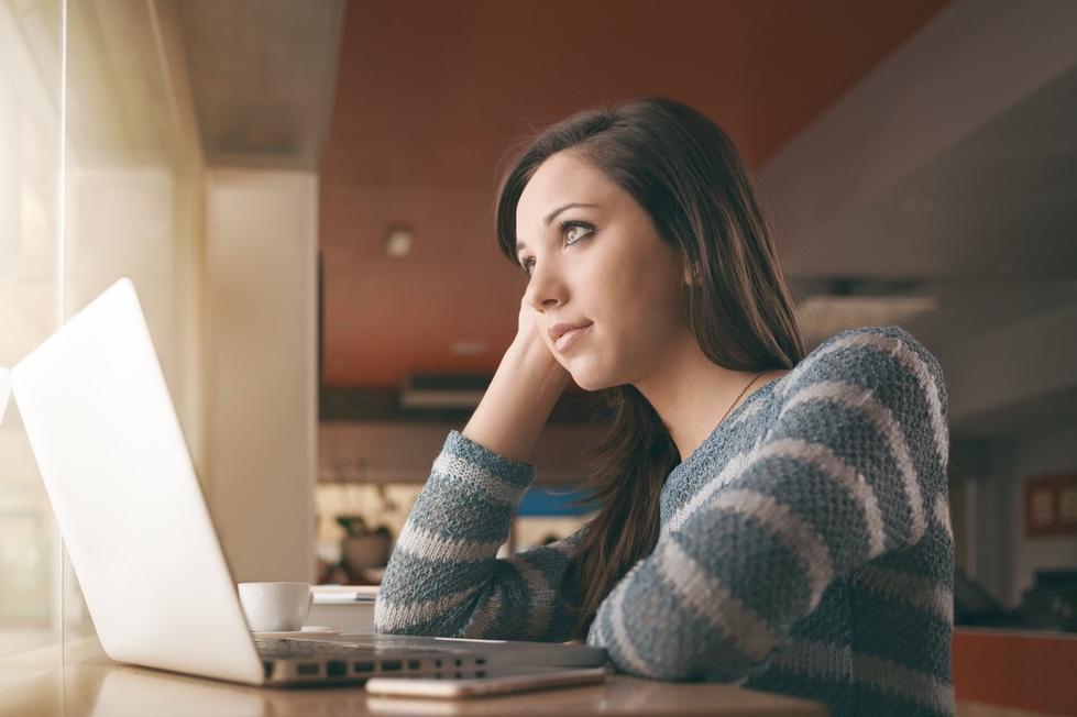 经常颈椎痛,腰疼?3个动作让你告别办公室职业