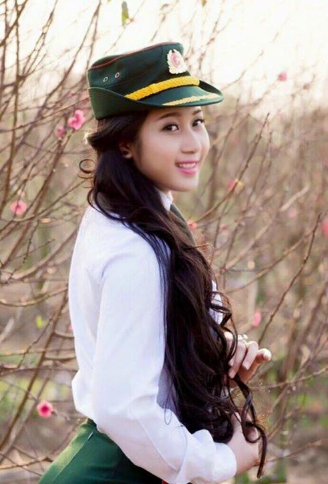 军中红花:越南军队美丽女兵不少