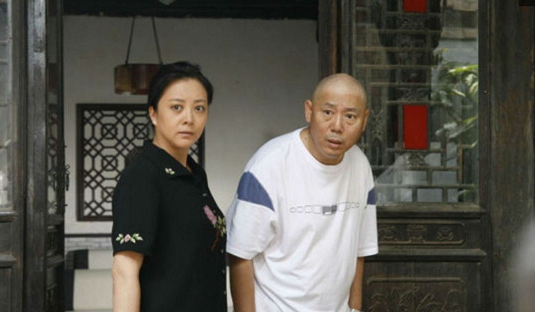 7岁身价就过亿 两婚两离又想娶小28岁女星 骂儿子狗屁不是大葱大葱身价过亿 俊雄娱乐网