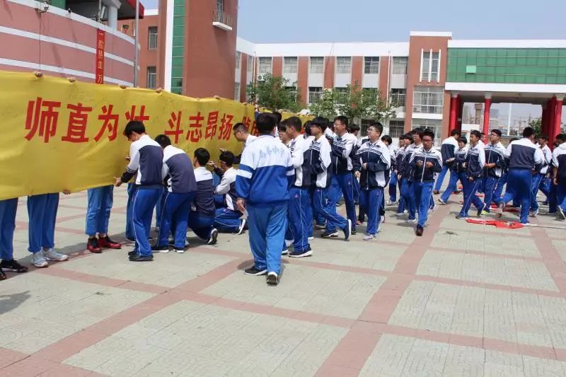 津南南华中学招生啦,去年中考升入市重点高中人数,稳居全区第一!