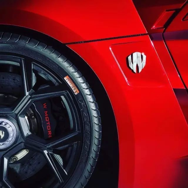 红色激情,莱肯lykan hypersport!
