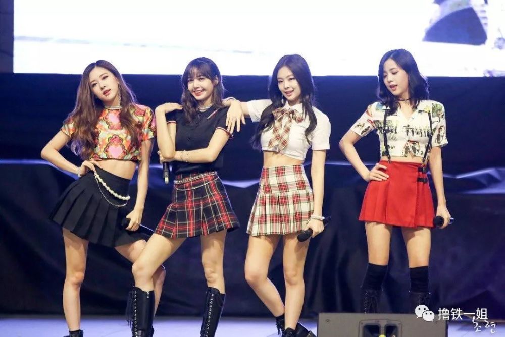 这个高颜值韩国女团 集齐了大长腿,直角肩,蚂蚁腰