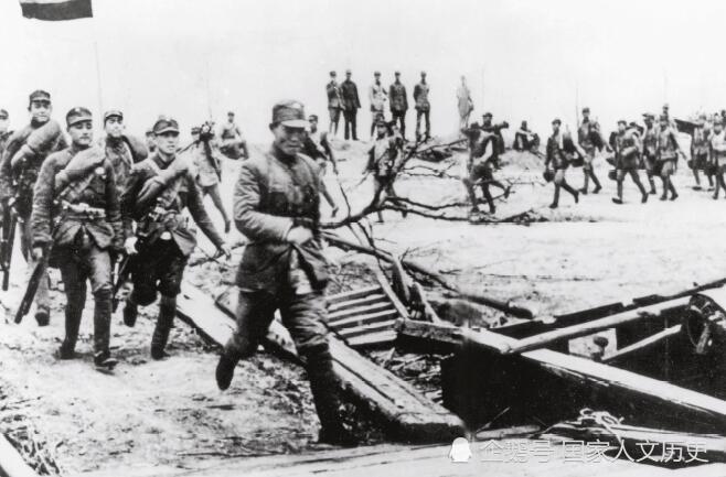 曾被认为抗日不足,扰民有余,这一战他们成铁