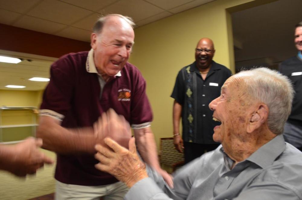 传奇教练百岁生快 曾建NBA第一王朝