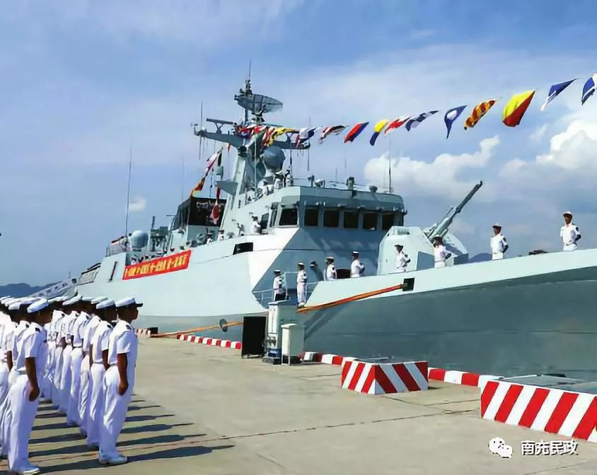 中国海军南充舰亮相,部署广东某军港