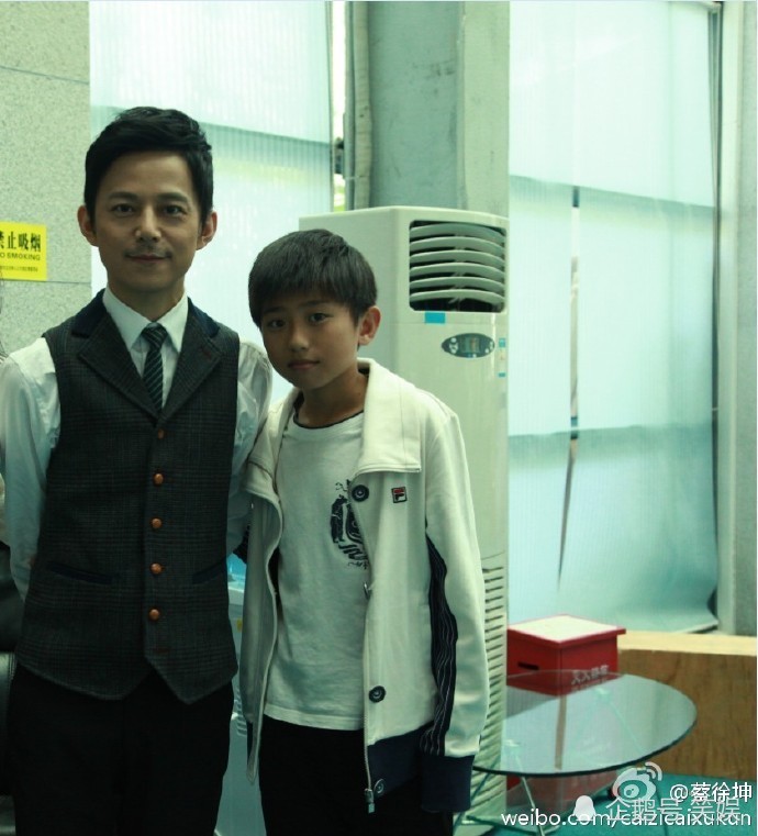 何炅怕蹭蔡徐坤热度不敢互关,谢娜大胆回应:有