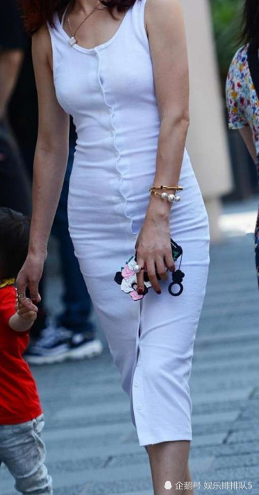 透明紧身衣尴尬图片