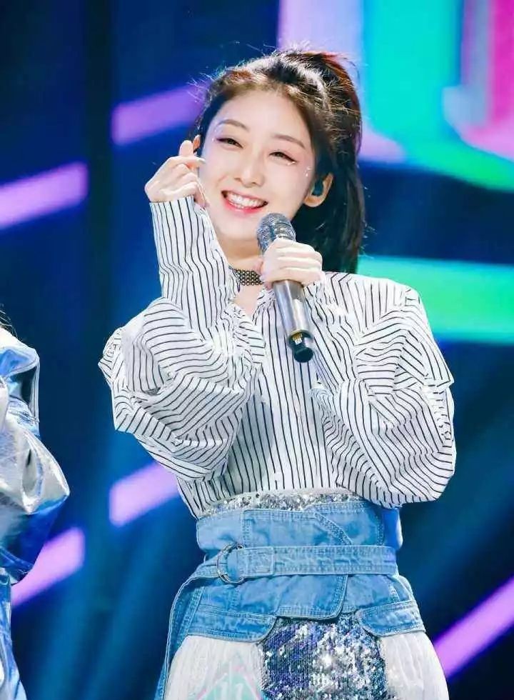 开300万豪车、穿1600块袜子,不愧是创造101的