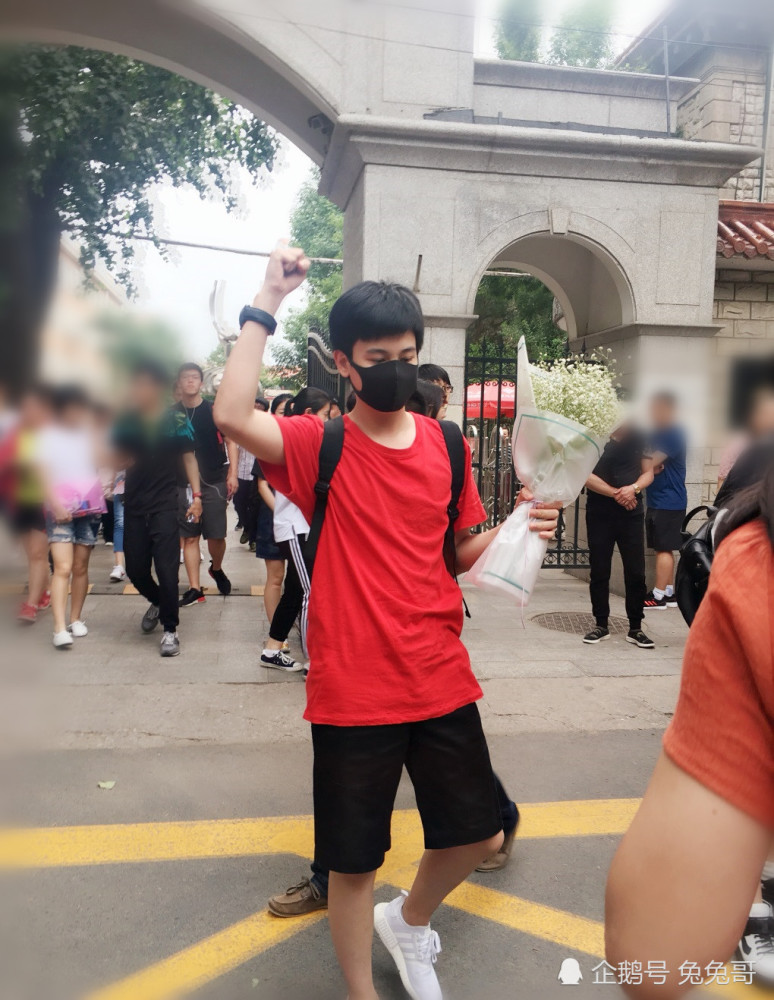 胡先煦高考结束之后被“安慰”：反正艺考也不是第一