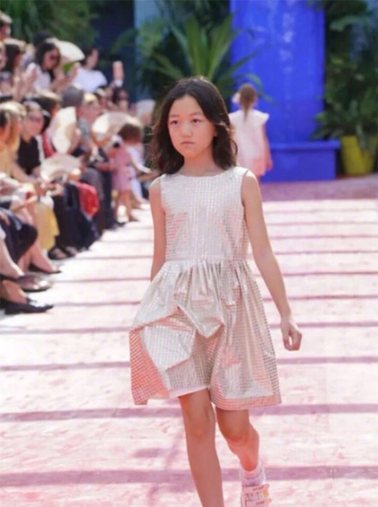 各童星走秀对比:李嫣最仙,王诗龄最甜,而阿拉蕾