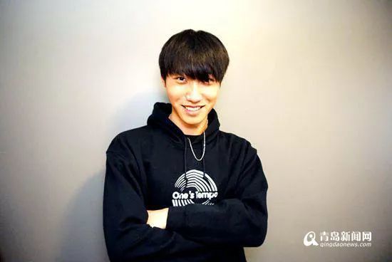 继抖音神曲后,又一首歌要刷屏!90后小哥用Rap