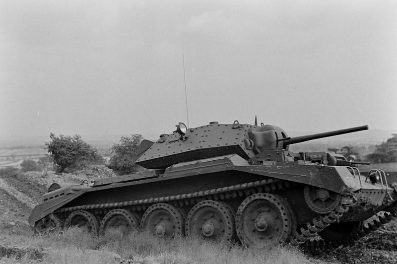 爬坡过沟的一把好手!二战英军十字军巡洋坦克图集