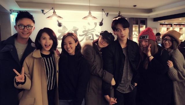 陈晓与陈妍希领证 收获最好生日礼物_学生时代