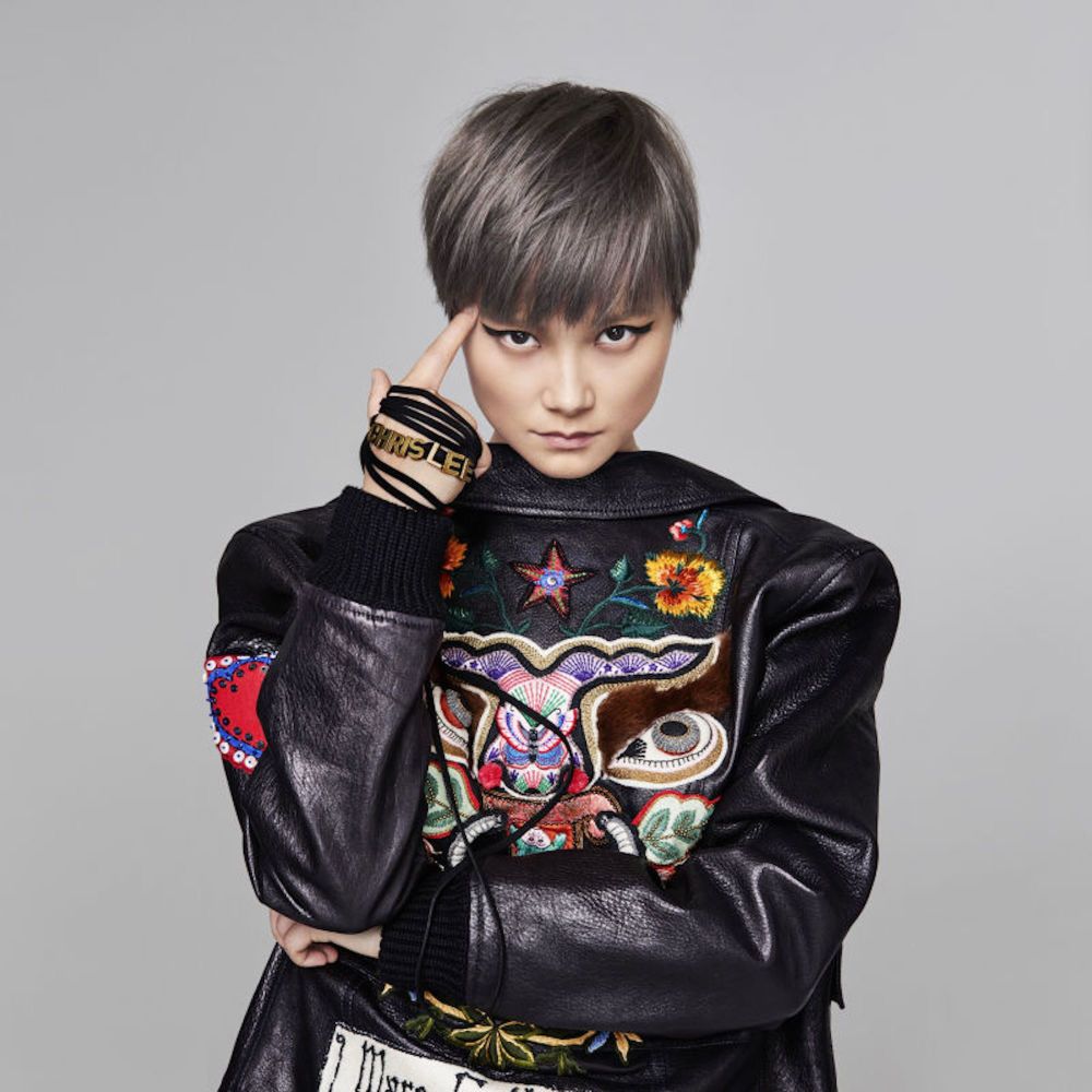 曾是《超女》的第六名，当红时嫁千万富豪，如今28岁成这样